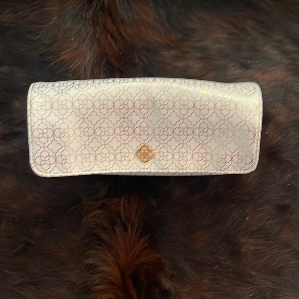 Elegant Cream Jewelry Travel Case